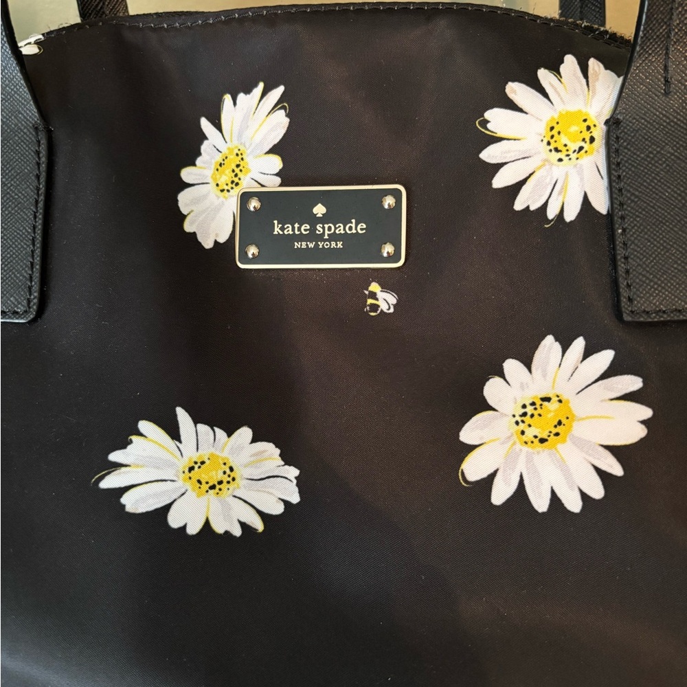 Kate Spade Black Daisy Print Travel Weekender Bag - Picture 3 of 6